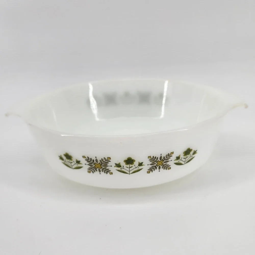 Anchor Hocking Fire King Meadow Green 2 Qt Round Casserole Dish White Milk Glass